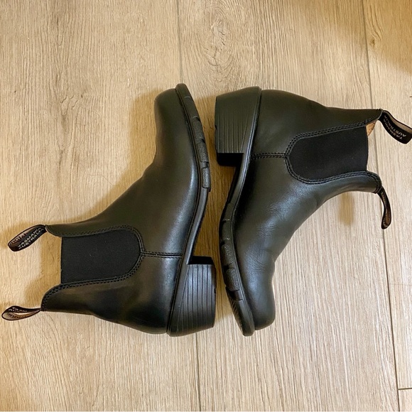 Blundstone 1671 pull on Chelsea heeled boot black 9.5 - Picture 8 of 12